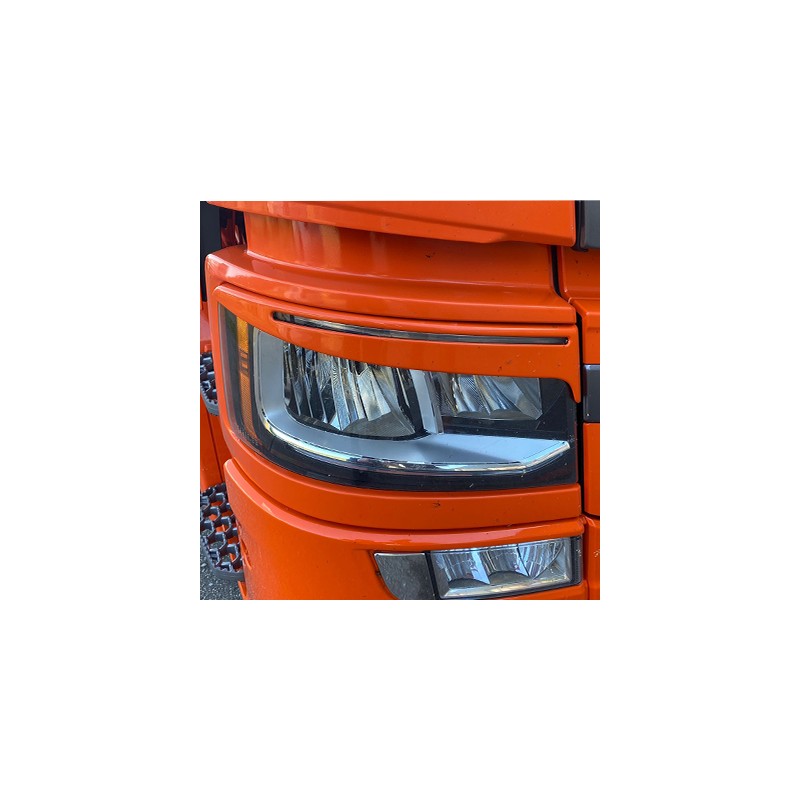 Embellecedor faro pestaña plástico Scania R / S - 30,25 € 