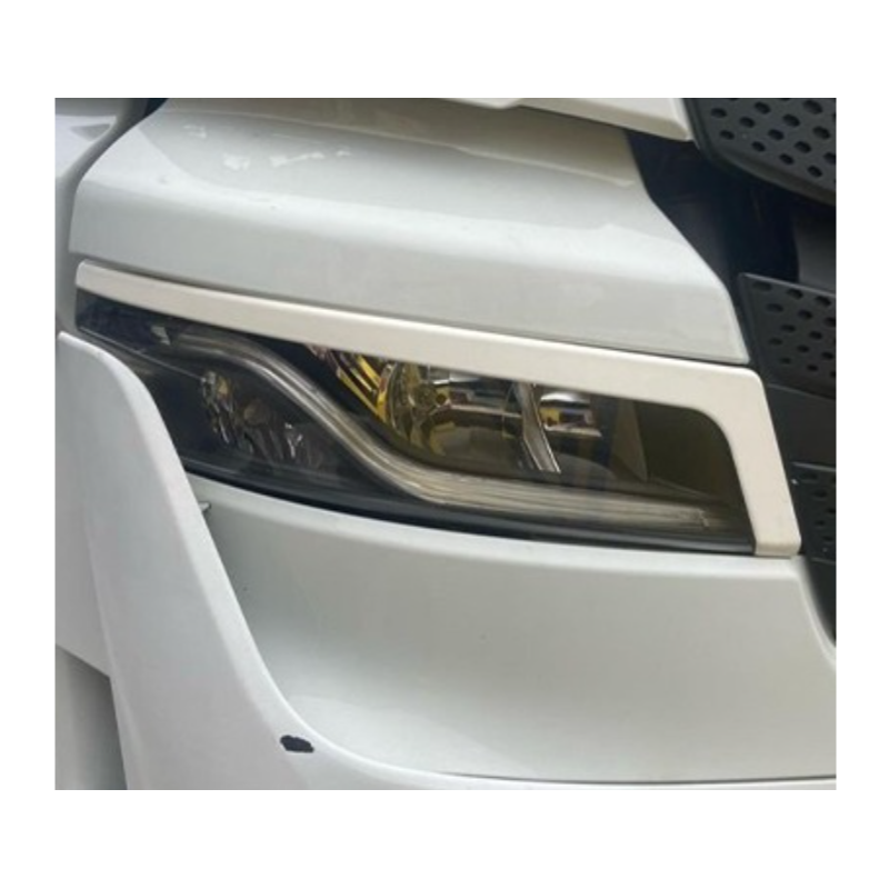 Pestañas decorativas para faro Iveco S way - 83,49 € 